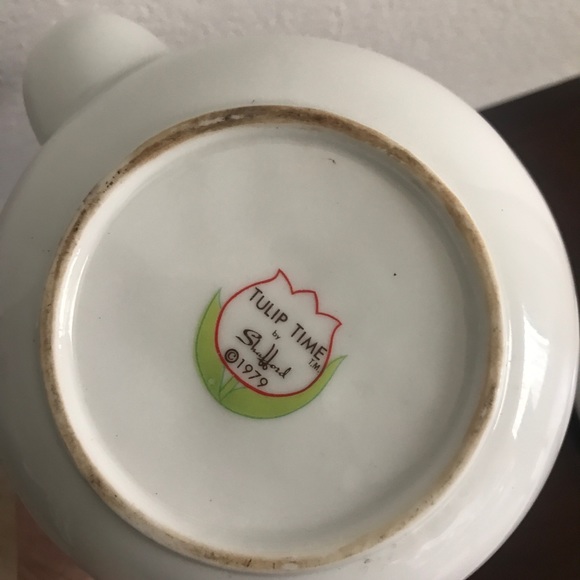 🌷 Tulip Time -Tea Pot - Picture 3 of 6